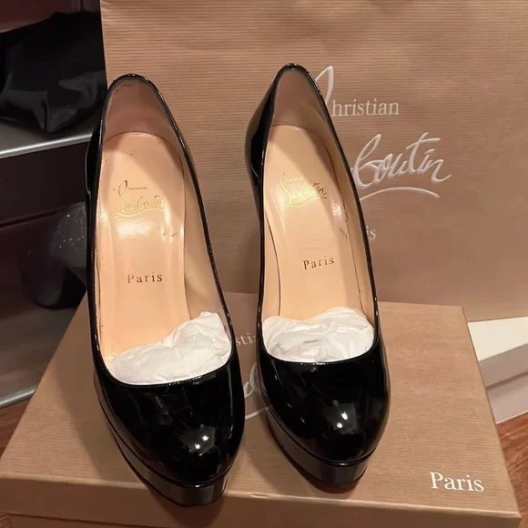 Christian Louboutin Bianca 140 patent leather black. - Picture 1 of 6